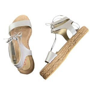 NEW Angela Arias Women’s Silver Ankle Wrap Espadrille Sandals Size 40